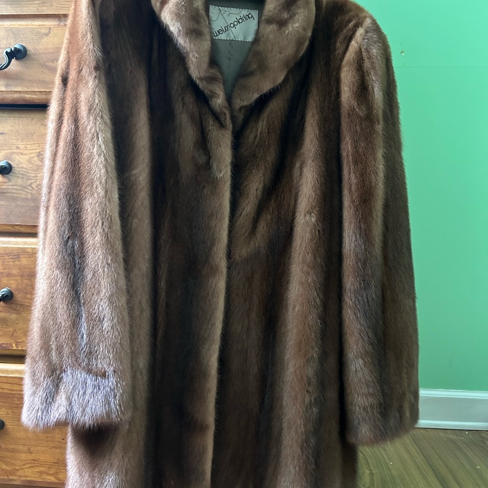 Luxurious Brown Mink Fur Coat